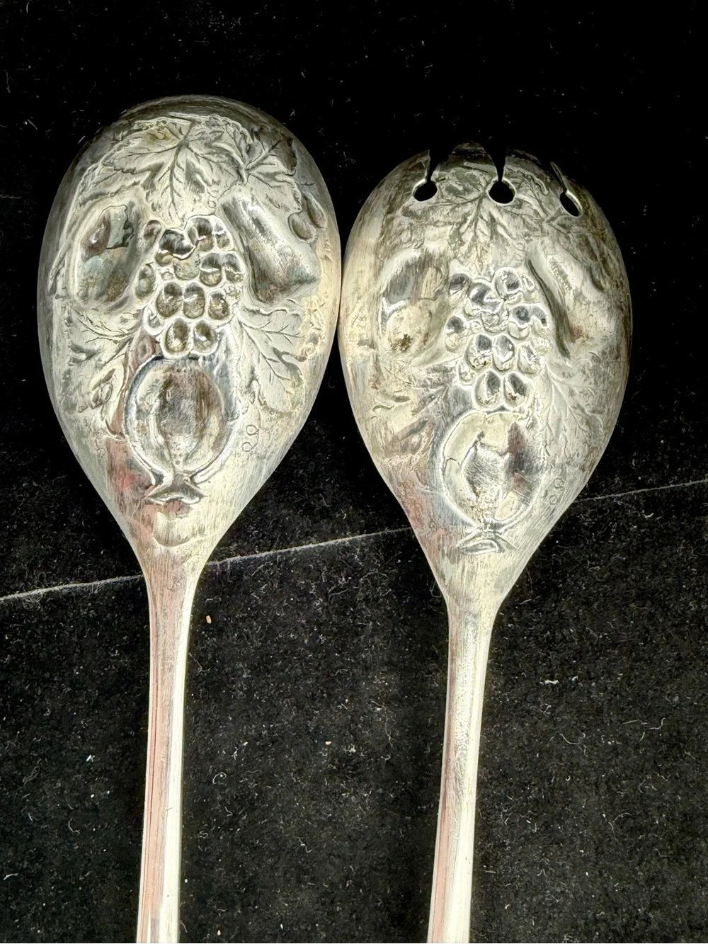 Vintage 1950s Raimond Sheffield England Silverplate Grape Salad Serving Set